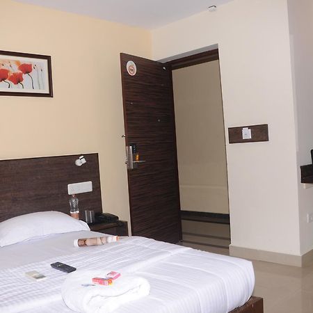 Hotel Orangeinn Omr Perungudi 钦奈 外观 照片